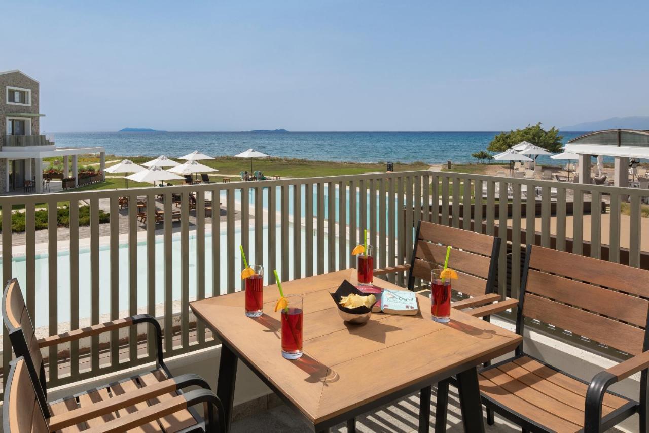 Thalassa Suites Almiros Beach Bilik gambar