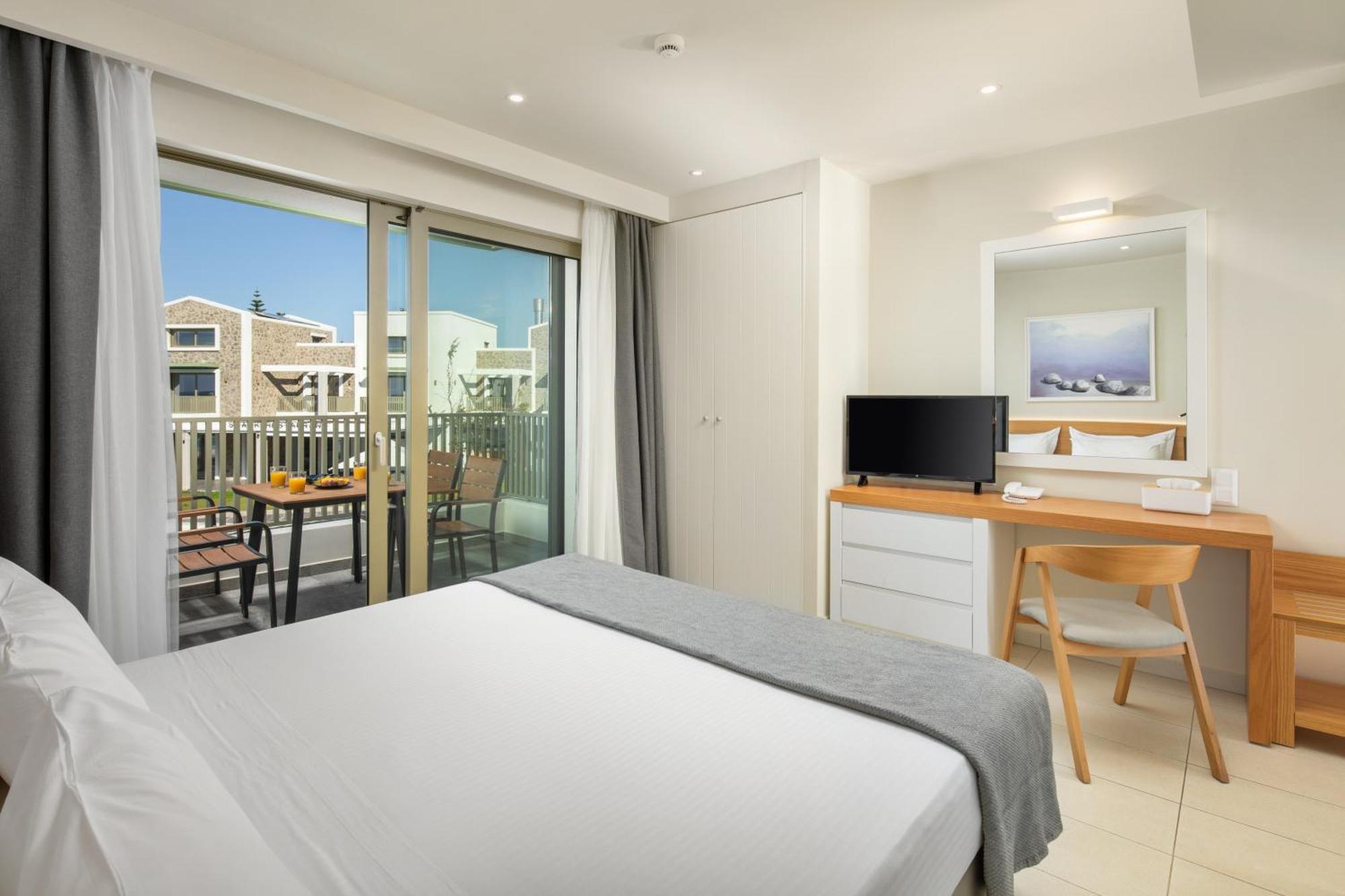 Thalassa Suites Almiros Beach Bilik gambar