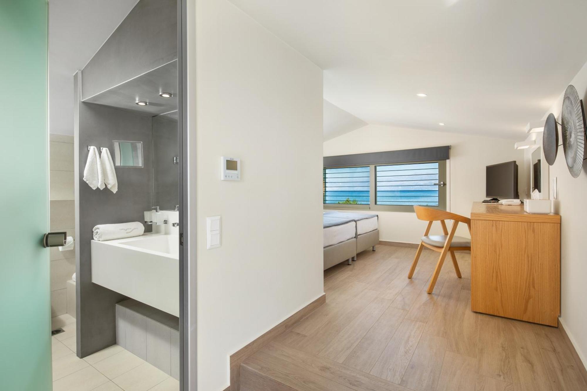 Thalassa Suites Almiros Beach Bilik gambar